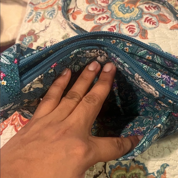 Vera Bradley RFID Little Hanging Around - Picture 4 of 8